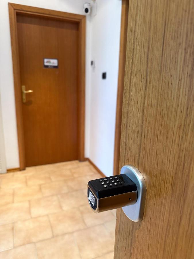 Mirea'S Rooms Ascoli Piceno Exterior foto