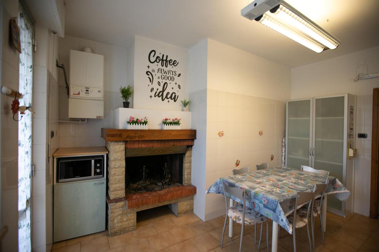 Mirea'S Rooms Ascoli Piceno Exterior foto